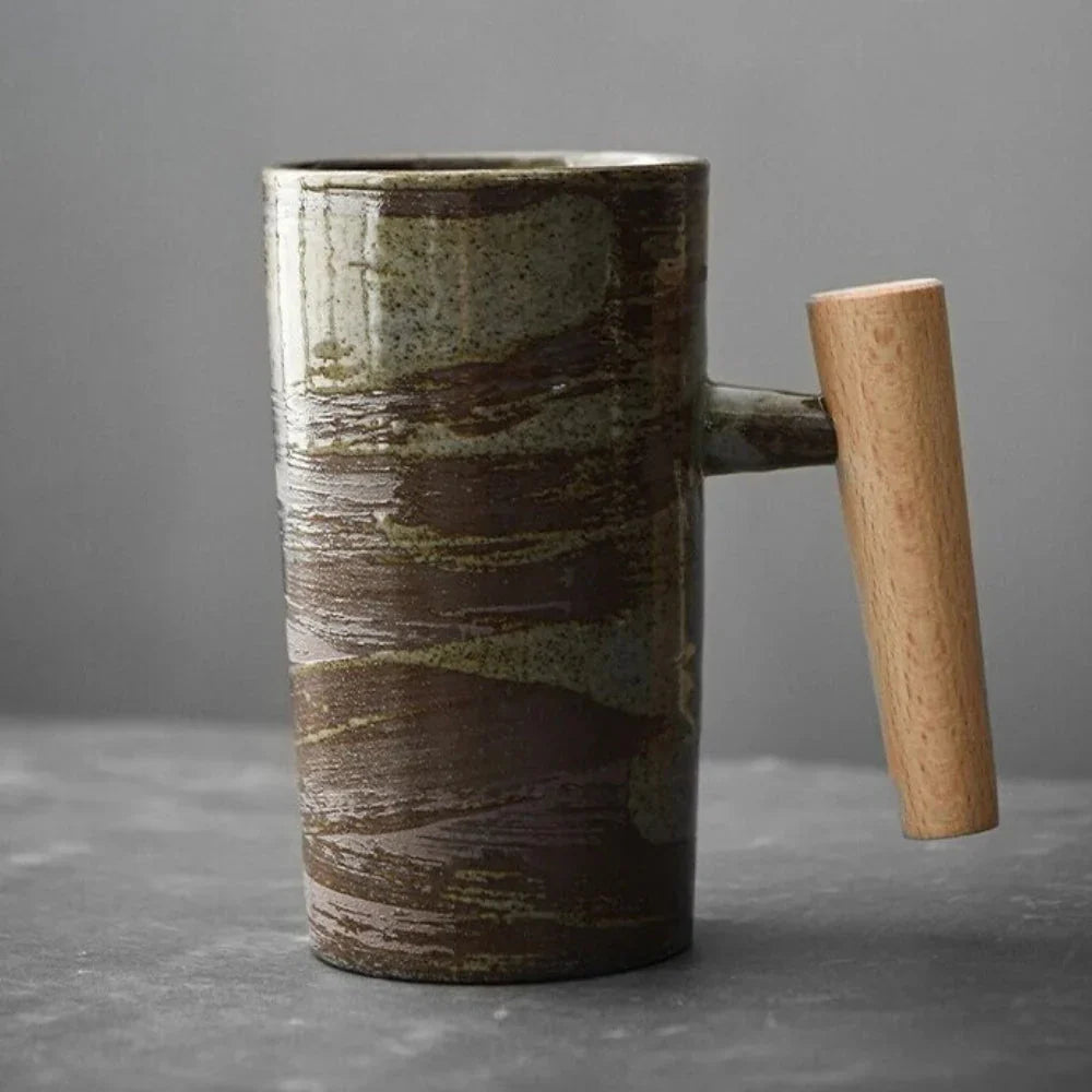 Nordische Design Tasse – Minimalistische Keramiktasse mit Holzgriff