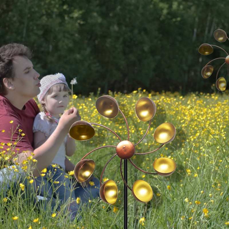 Dekorative Garten-Windmühle mit Metallblüten – Farbiges Windspiel für Außenbereich