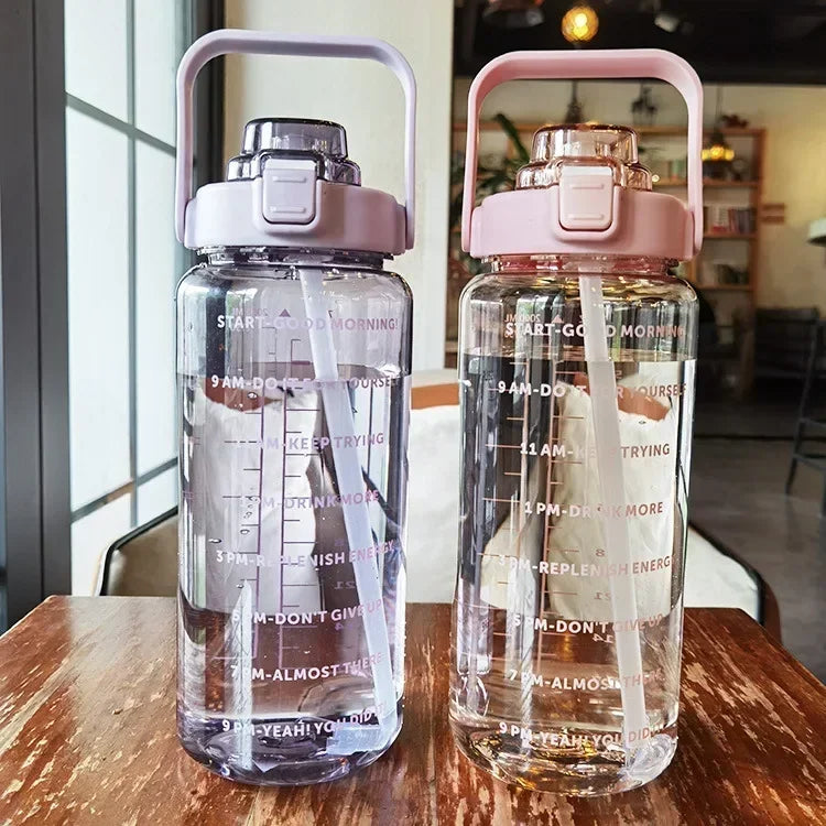 2L Tragbare Sport-Wasserflasche Mit Trinkhalm Und Zeitangaben