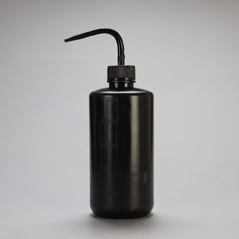 Spot 500ml Squeeze Gießflasche – Kompakte Sprühflasche für präzises Gießen und Dosieren
