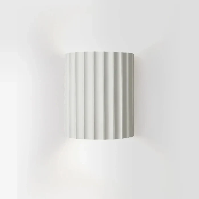 Zeitgemäße Wandlampe Aus Harz