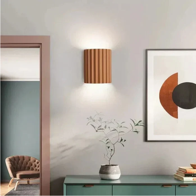 Zeitgemäße Wandlampe Aus Harz