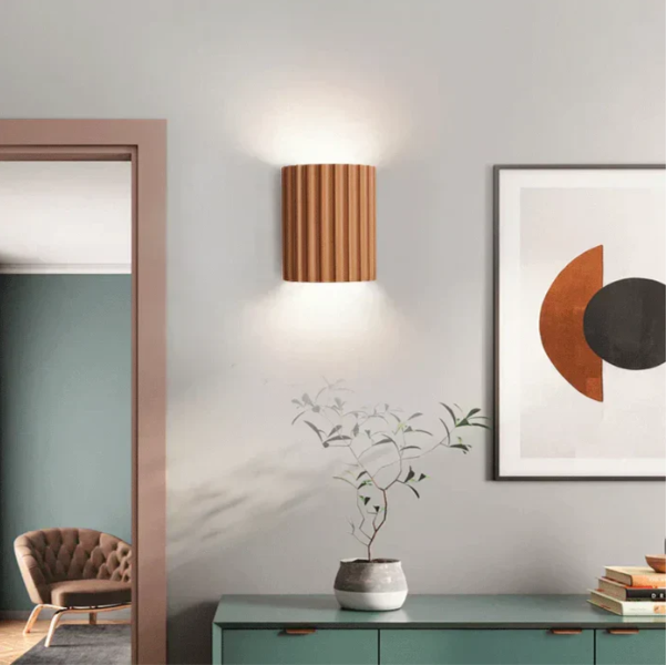 Zeitgemäße Wandlampe Aus Harz