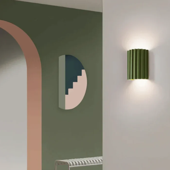 Zeitgemäße Wandlampe Aus Harz