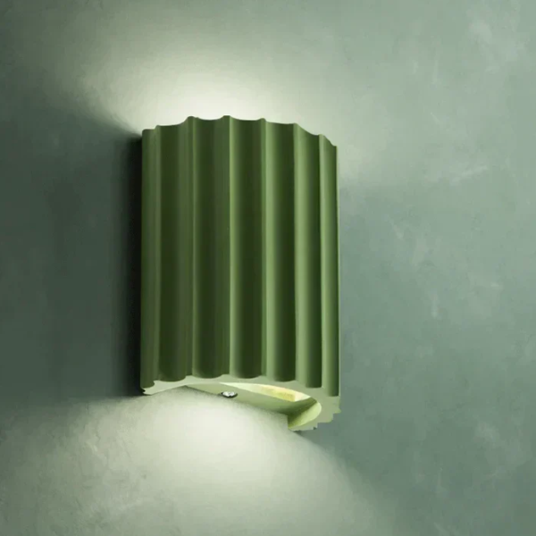 Zeitgemäße Wandlampe Aus Harz