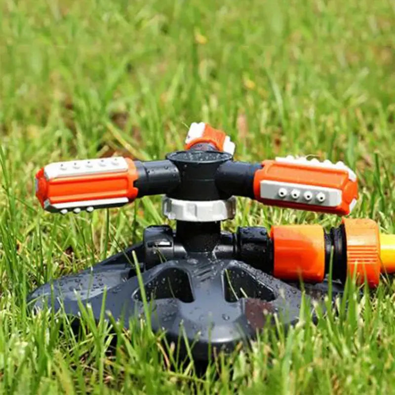 Drehbarer Garten-Sprinkler mit 3 Düsen – Effizienter Bewässerungssprinkler für Rasen und Garten