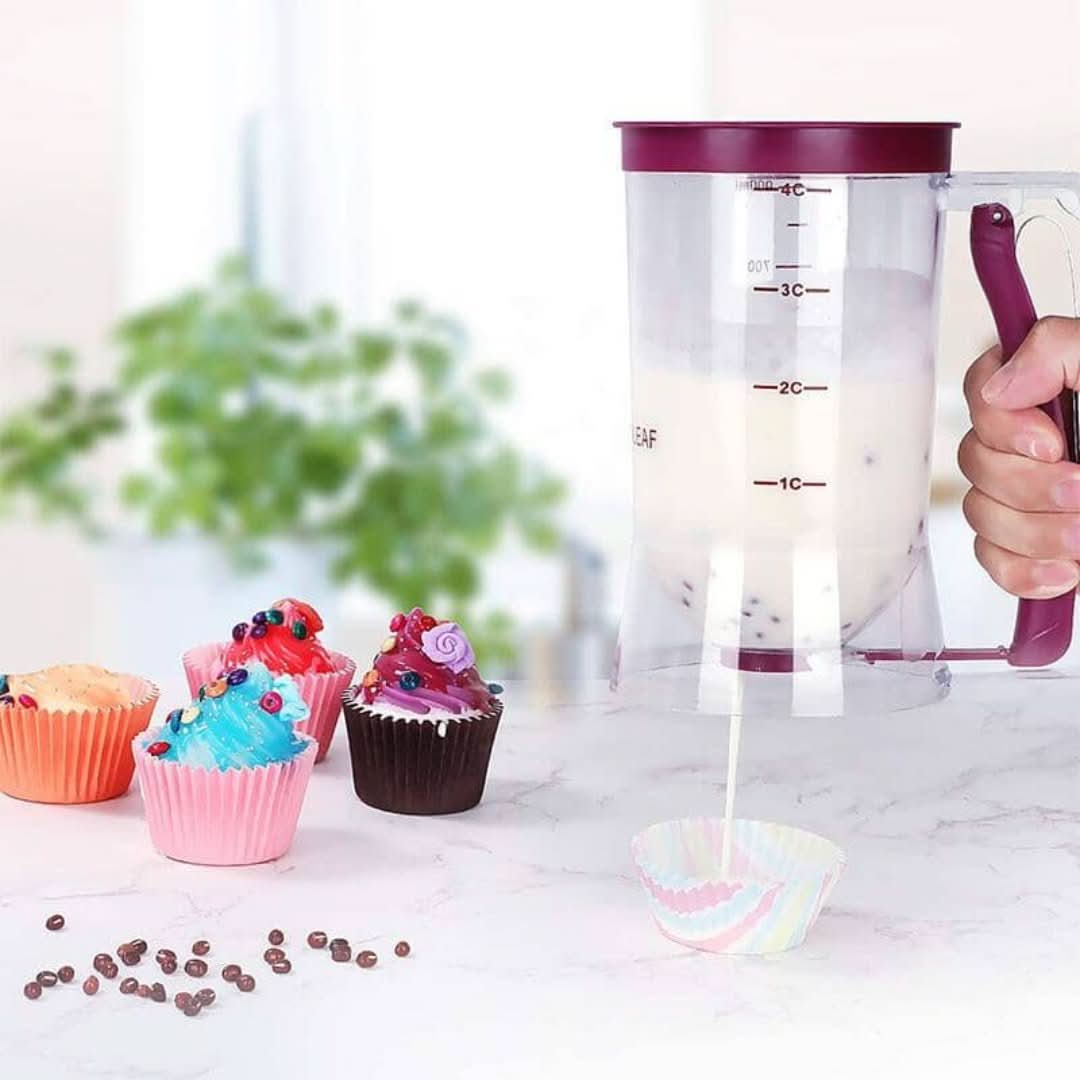 Teigspender mit Messskala und Ausgießer für Muffins und Kuchen