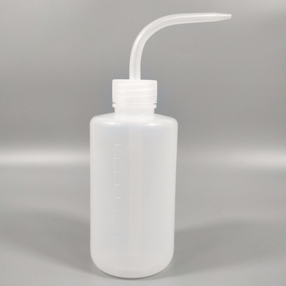 Spot 500ml Squeeze Gießflasche – Kompakte Sprühflasche für präzises Gießen und Dosieren
