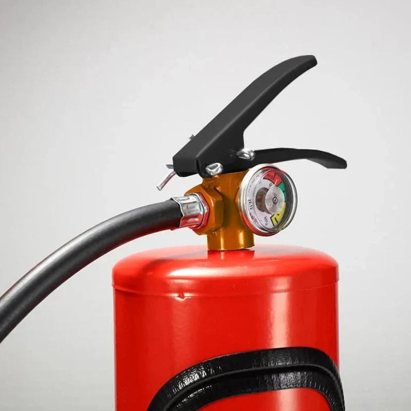 Origineller Stilvoller Flaschenhalter im Feuerlöscher-Design – Praktisch und Dekorativ