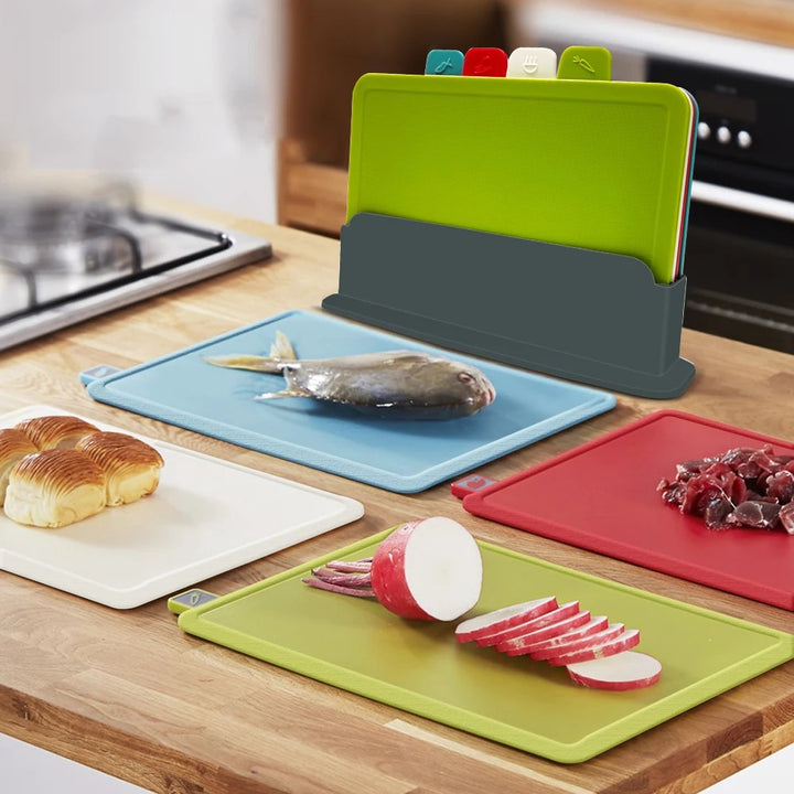 Schneidebrett Set (4-teilig) mit Praktischer Halterung