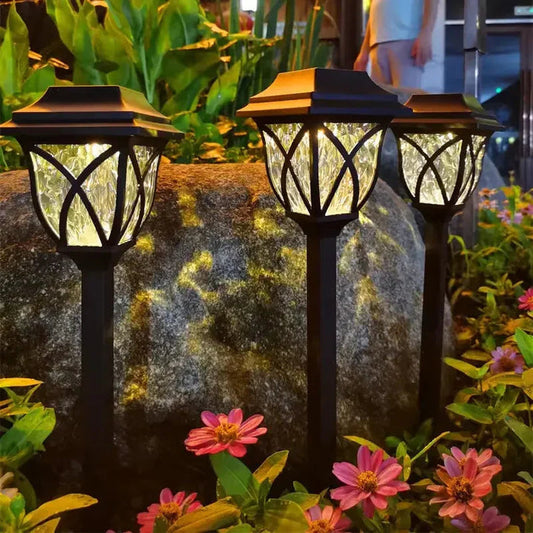 Solar Gartenbeleuchtung mit Natürlichem Charme – Elegante Lampen für den Außenbereich