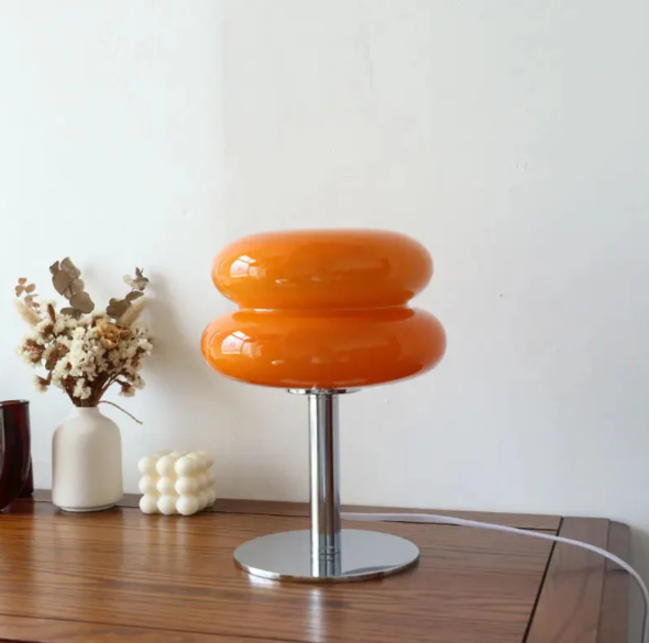 Skandinavische Design-Tischleuchte im Bauhaus-Stil