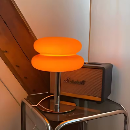 Skandinavische Design-Tischleuchte im Bauhaus-Stil