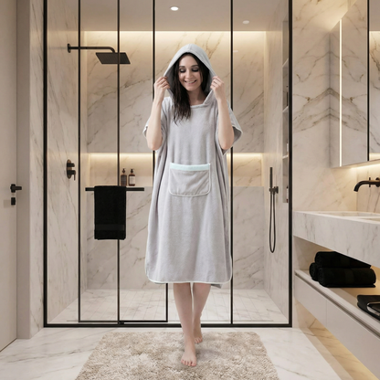 Praktischer Bademantel