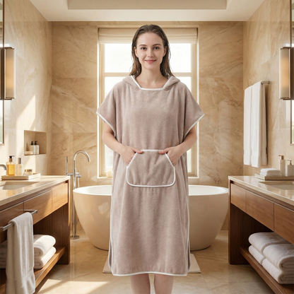 Praktischer Bademantel